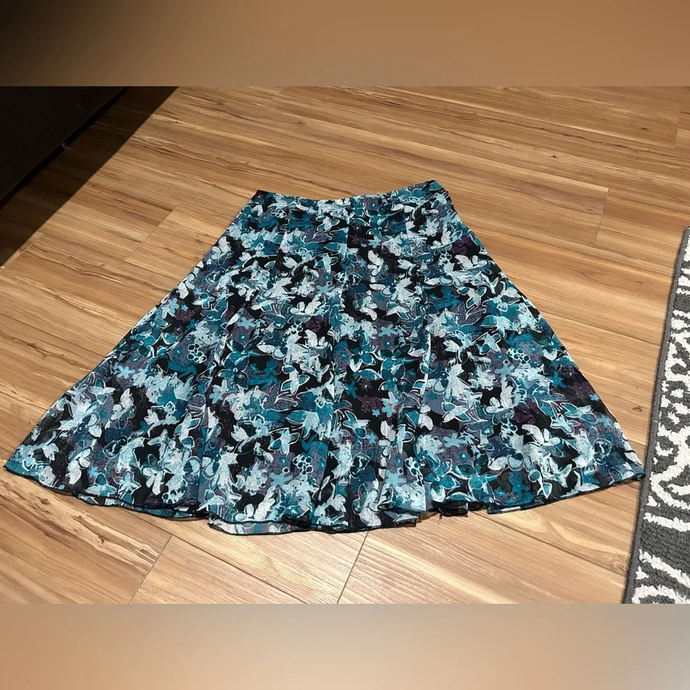 Petite Sophisticate Blue Green A-Line Knee Length Y2K Floral Skirt Size 8P
